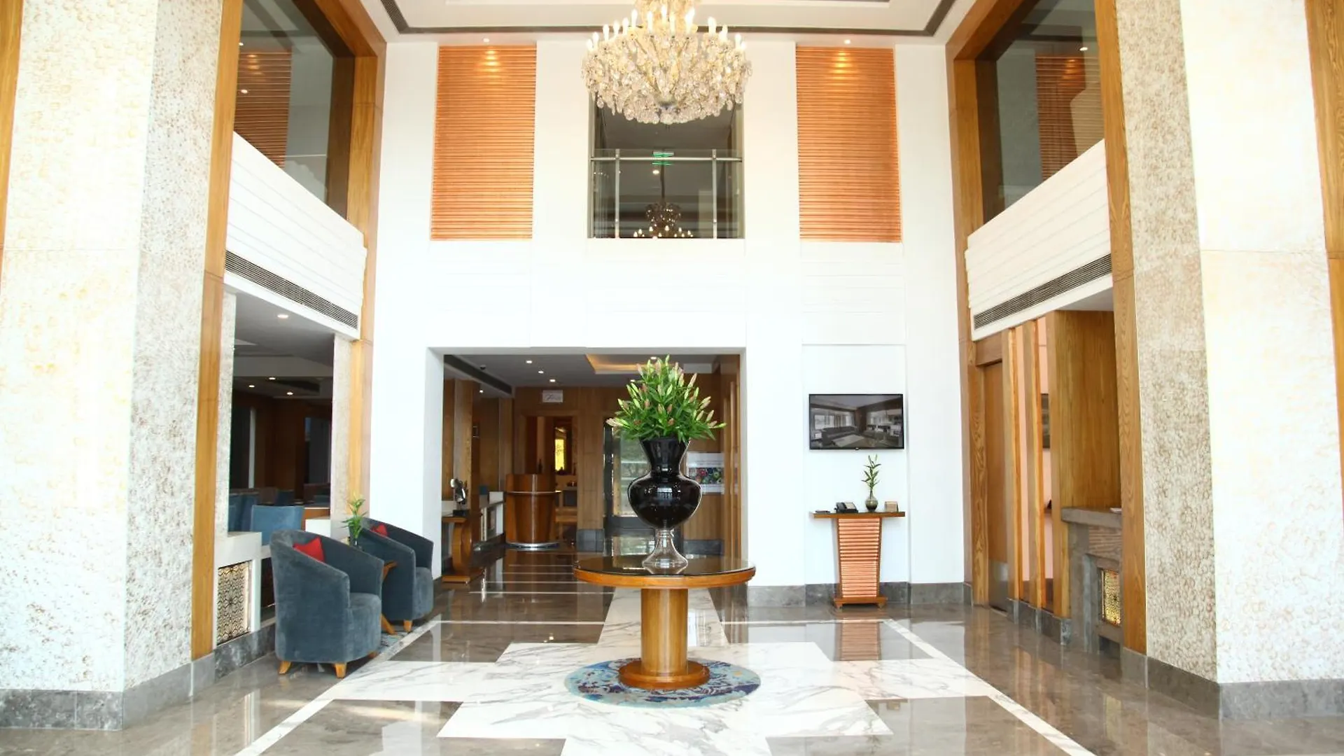 Hotel The Place Gurugram, A Member Of Radisson Individuals Gurgaon
